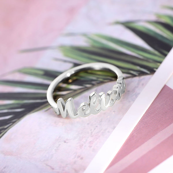 Personalized Single Name Ring in Silver